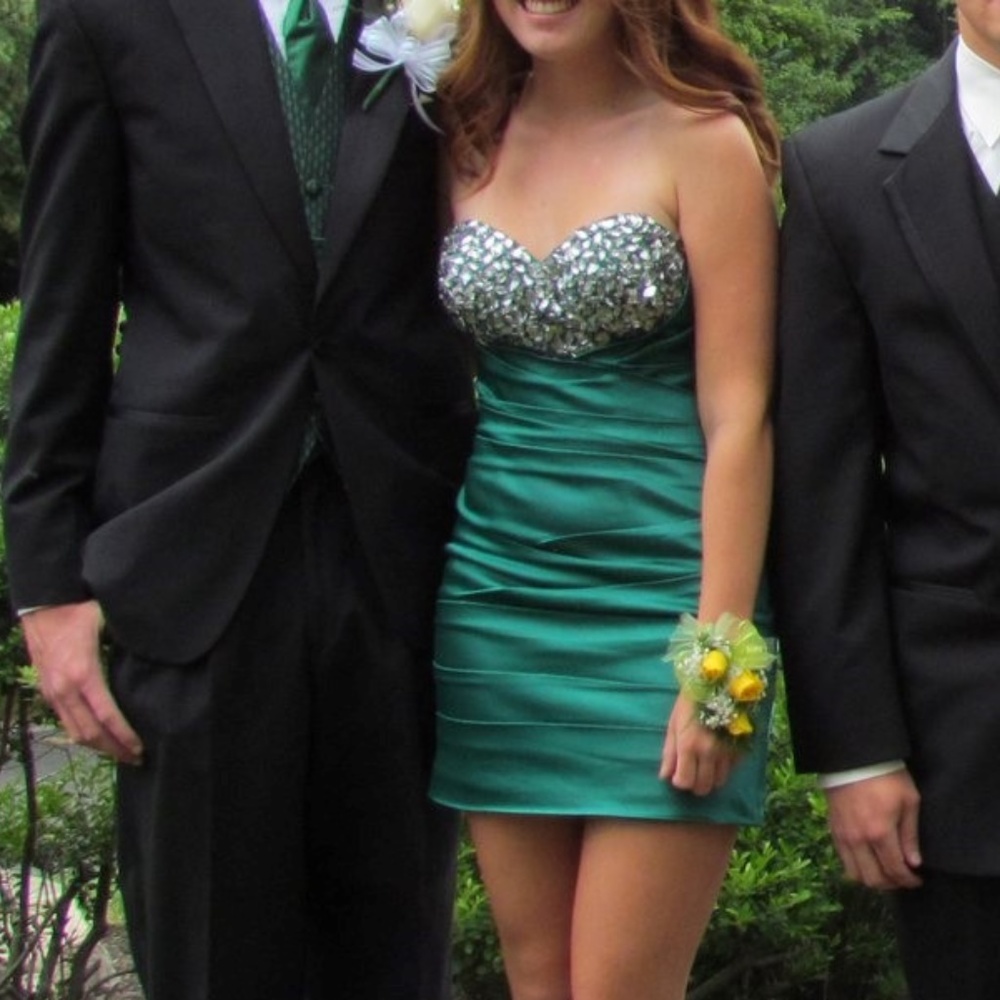 La Femme Formal Dress (HOCO)